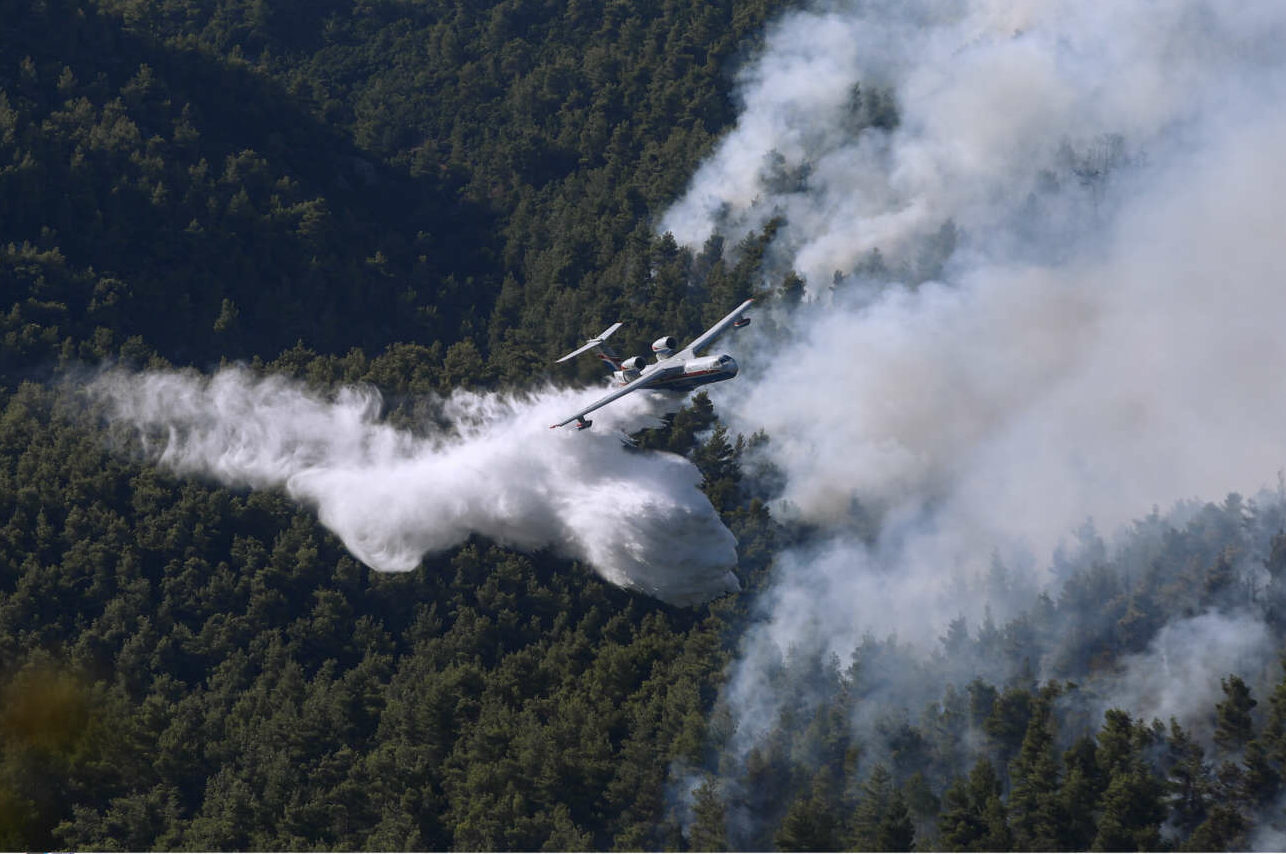 Δήμαρχος Μάνδρας: Αποδείξεις ότι η πυρκαγιά στα Βίλια είναι εμπρησμός