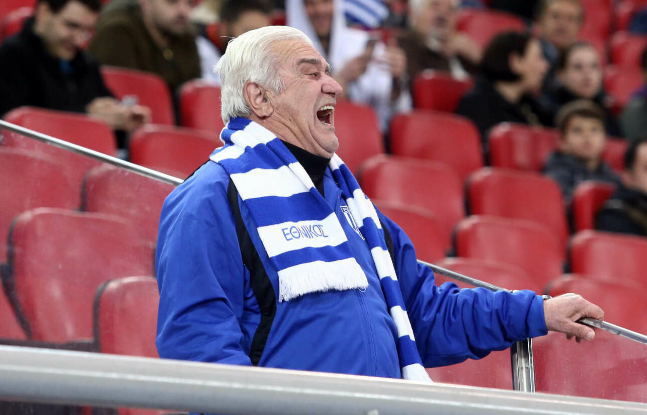 Πέθανε από κορονοϊό ο Γιάννης Ματζουράνης, ο αγαπημένος «Εθνικάρας»