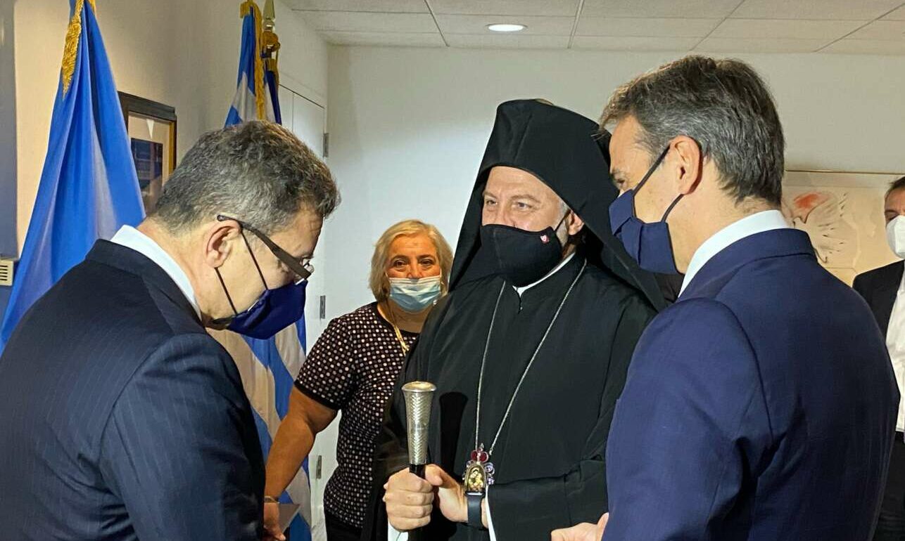 Συνάντηση Μητσοτάκη – Ελπιδοφόρου: «Λήξαν το θέμα»