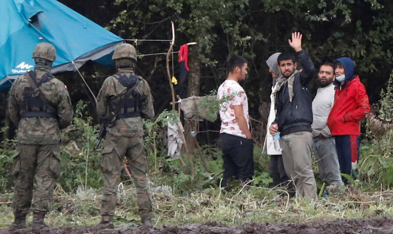 Αφγανοί πρόσφυγες παγιδευμένοι στη νεκρή ζώνη μεταξύ Πολωνίας και Λευκορωσίας