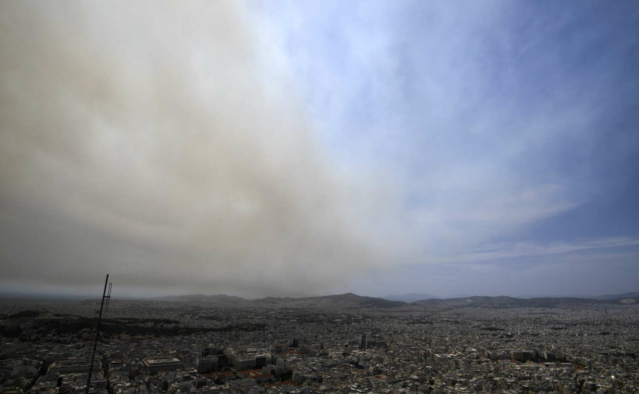Η μόλυνση του αέρα από τις πυρκαγιές συνδέεται με 33.000 θανάτους παγκοσμίως τον χρόνο