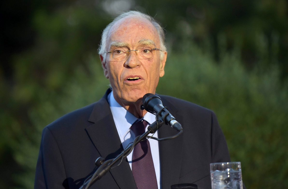 Αποσωληνώθηκε ο Βασίλης Λεβέντης