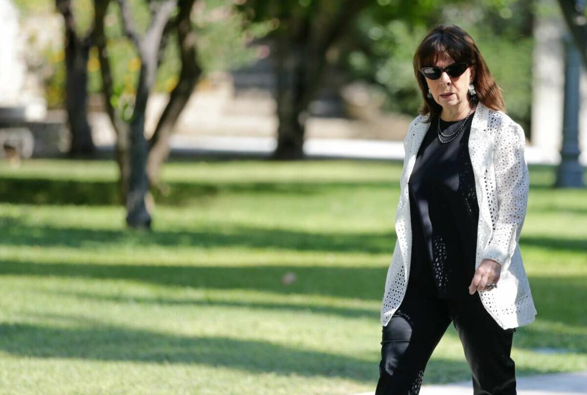 Η Σακελλαροπούλου υψώνει τη φωνή της με τις γυναίκες του Αφγανιστάν