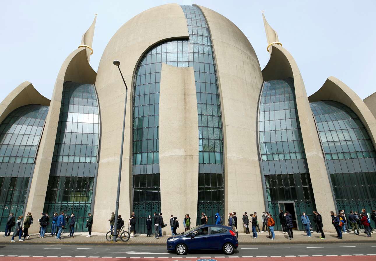 Θα βγαίνει ο μουεζίνης στο τζαμί της Κολωνίας…