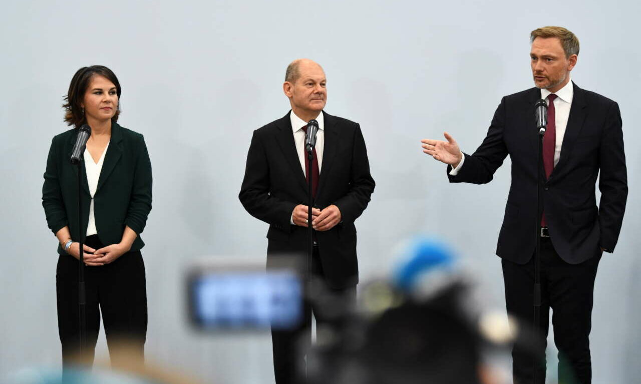 Γερμανία: Ενα βήμα πιο κοντά σε κυβέρνηση SPD, Πρασίνων και FDP
