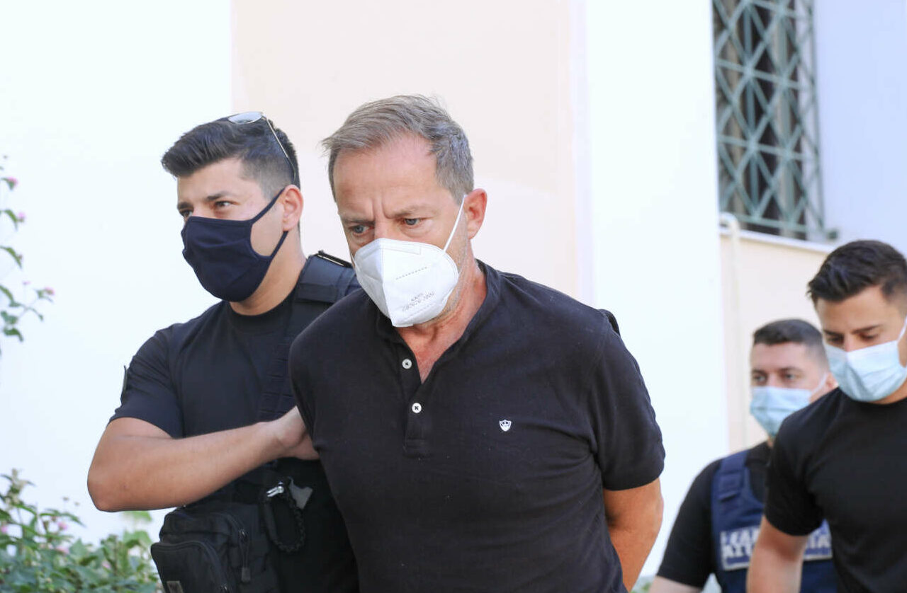 Την παραπομπή του Λιγνάδη σε δίκη για τέσσερις βιασμούς εισηγείται η εισαγγελέας