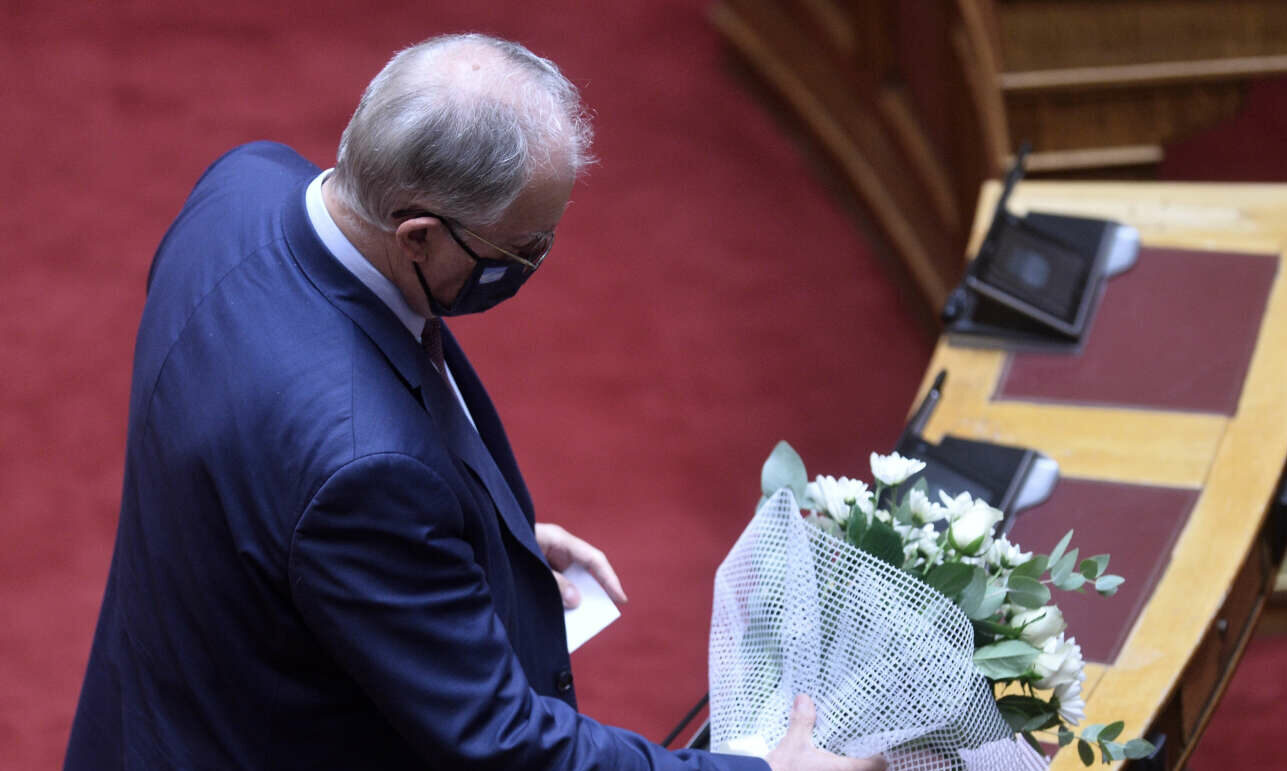 Κώστας Τασούλας: Ενός λεπτού σιγή στη Βουλή για τη Φώφη Γεννηματά – Αναστολή εργασιών για μία εβδομάδα