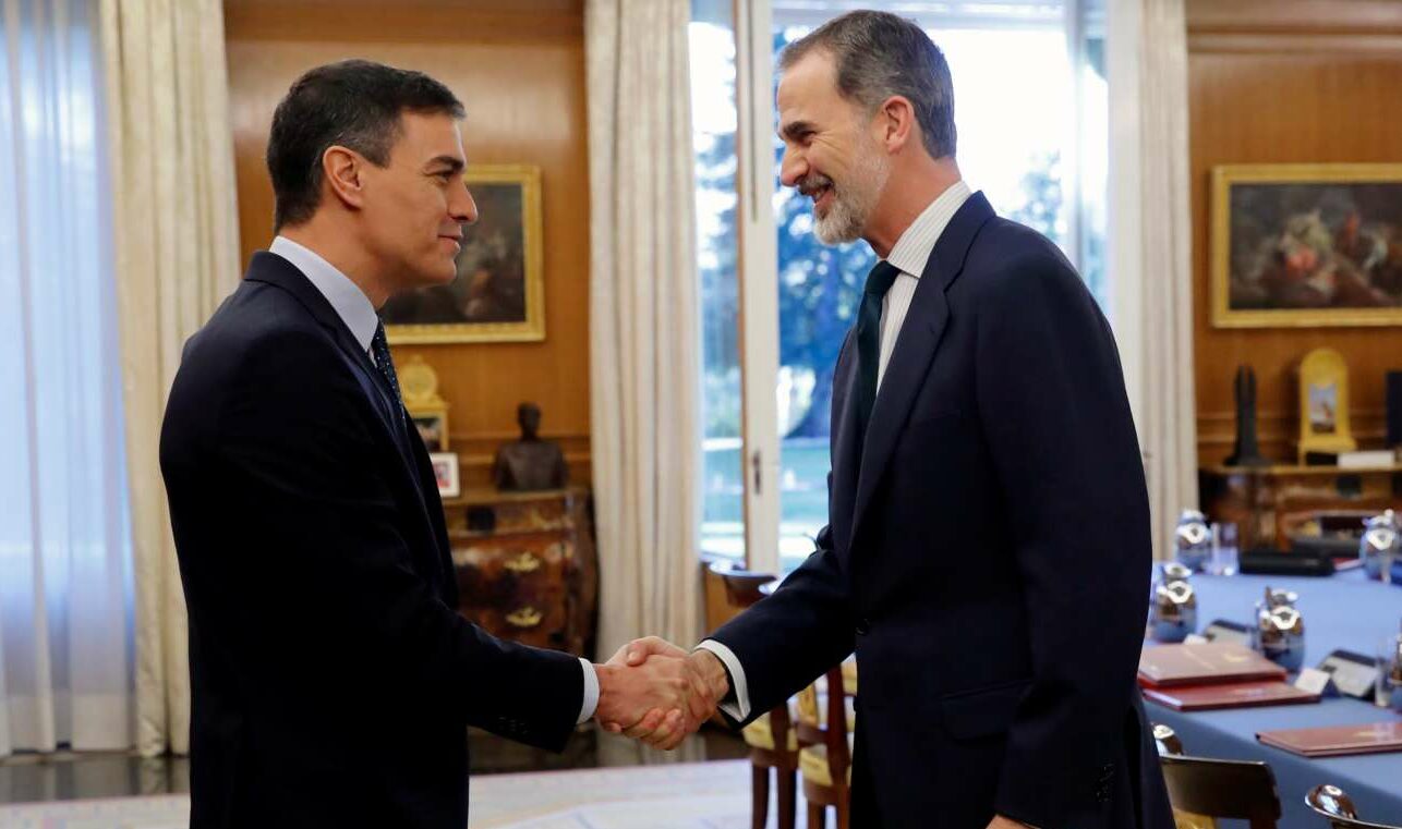 Ο Σάντσεθ θέλει να καταργήσει τη νομική ασυλία του βασιλιά της Ισπανίας