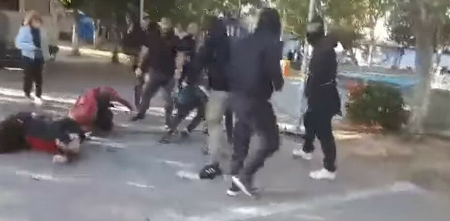 Νέο Ηράκλειο: Επίθεση ακροδεξιών σε εκδήλωση καταδίκης της Χρυσής Αυγής