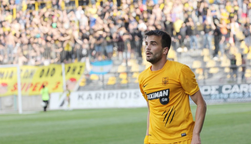 Nεκρός, δεμένος με τάιραπ μέσα στο ΙΧ του, ο ποδοσφαιριστής Νίκος Τσουμάνης