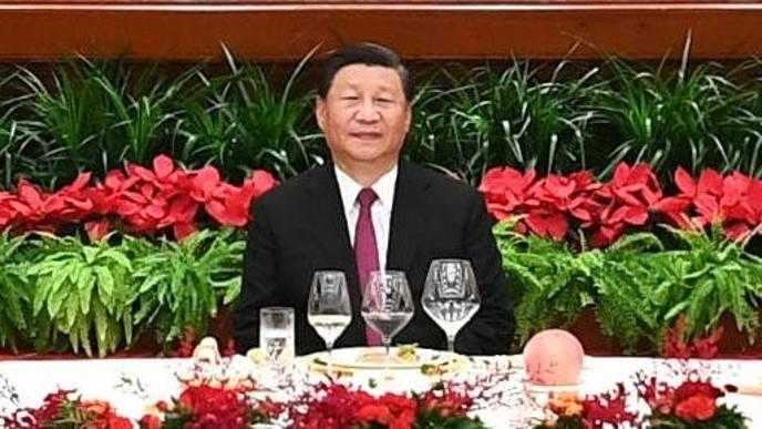 Σι Τζινπίνγκ: Τίποτα πάρεξ ένα κόκκινο μήλο (αλλά χορταστικό)