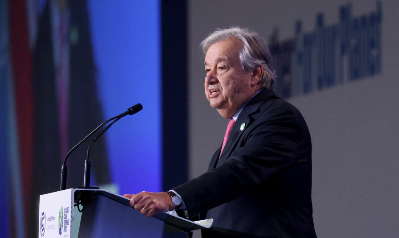 Γκουτέρες: Αρκετά, σκάβουμε τους ίδιους τους τάφους μας