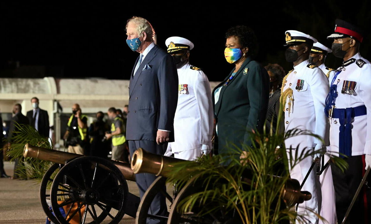 Τι σημαίνει για το βρετανικό στέμμα η αποχώρηση του Μπαρμπέιντος;