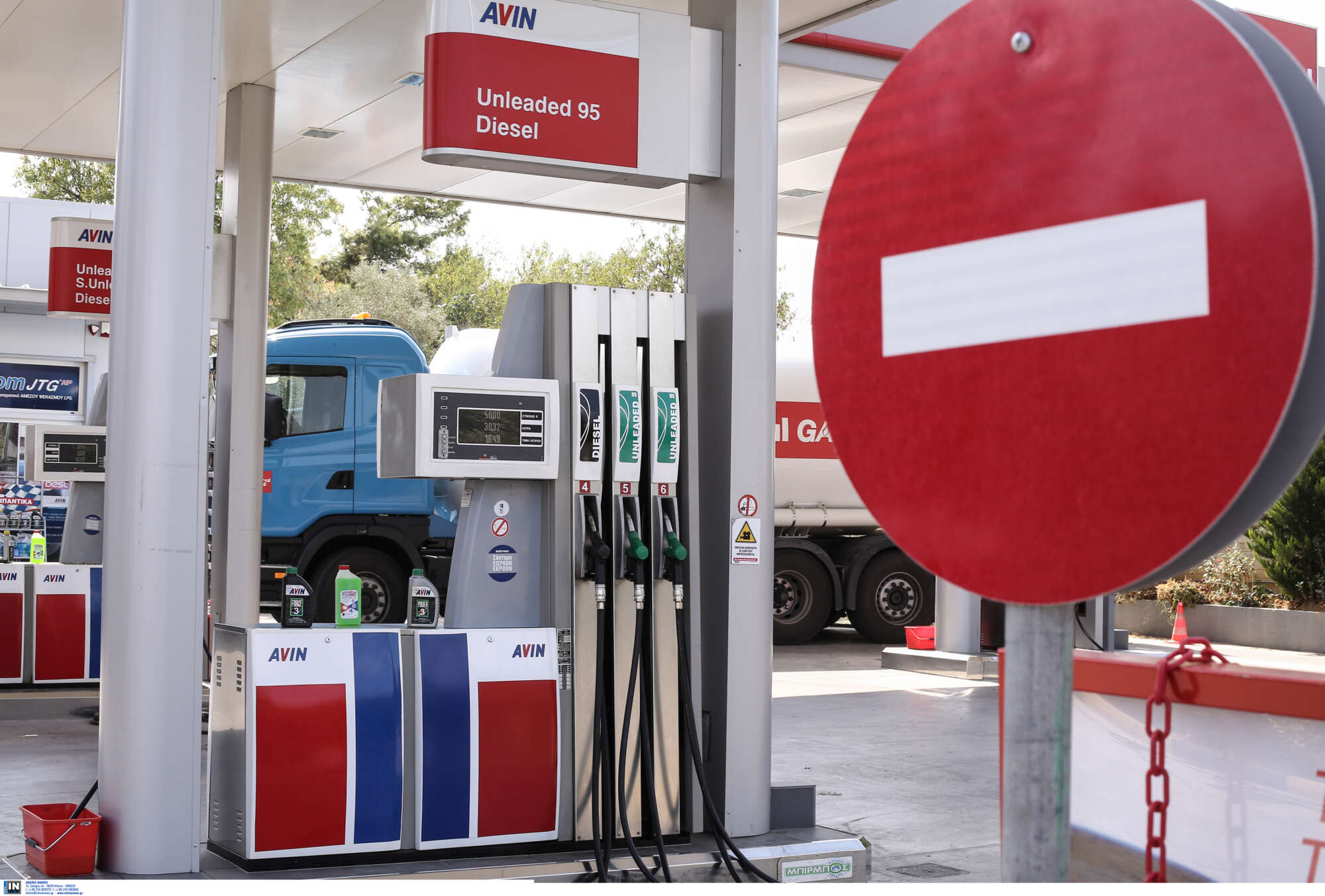 Κλιματικός νόμος: Τι αλλάζει για νοικοκυριά, ΙΧ και βιομηχανία