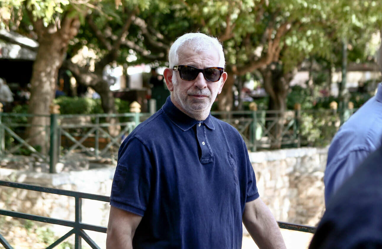 Σε δίκη για έναν βιασμό και δύο απόπειρες ο Πέτρος Φιλιππίδης