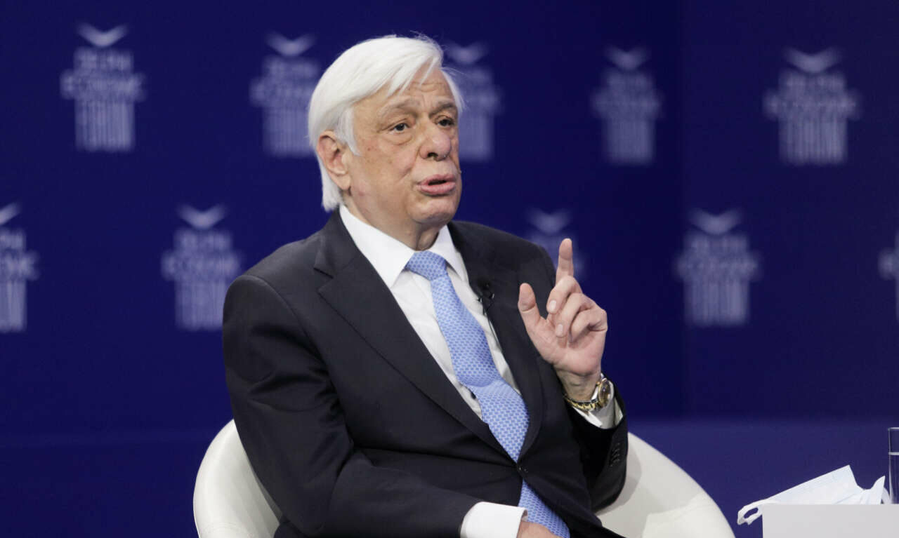 Θετικός στον κορονοϊό ο Προκόπης Παυλόπουλος