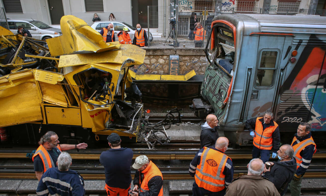 ΗΣΑΠ: Eνας νεκρός και δύο τραυματίες μετά από σύγκρουση βαγονιών