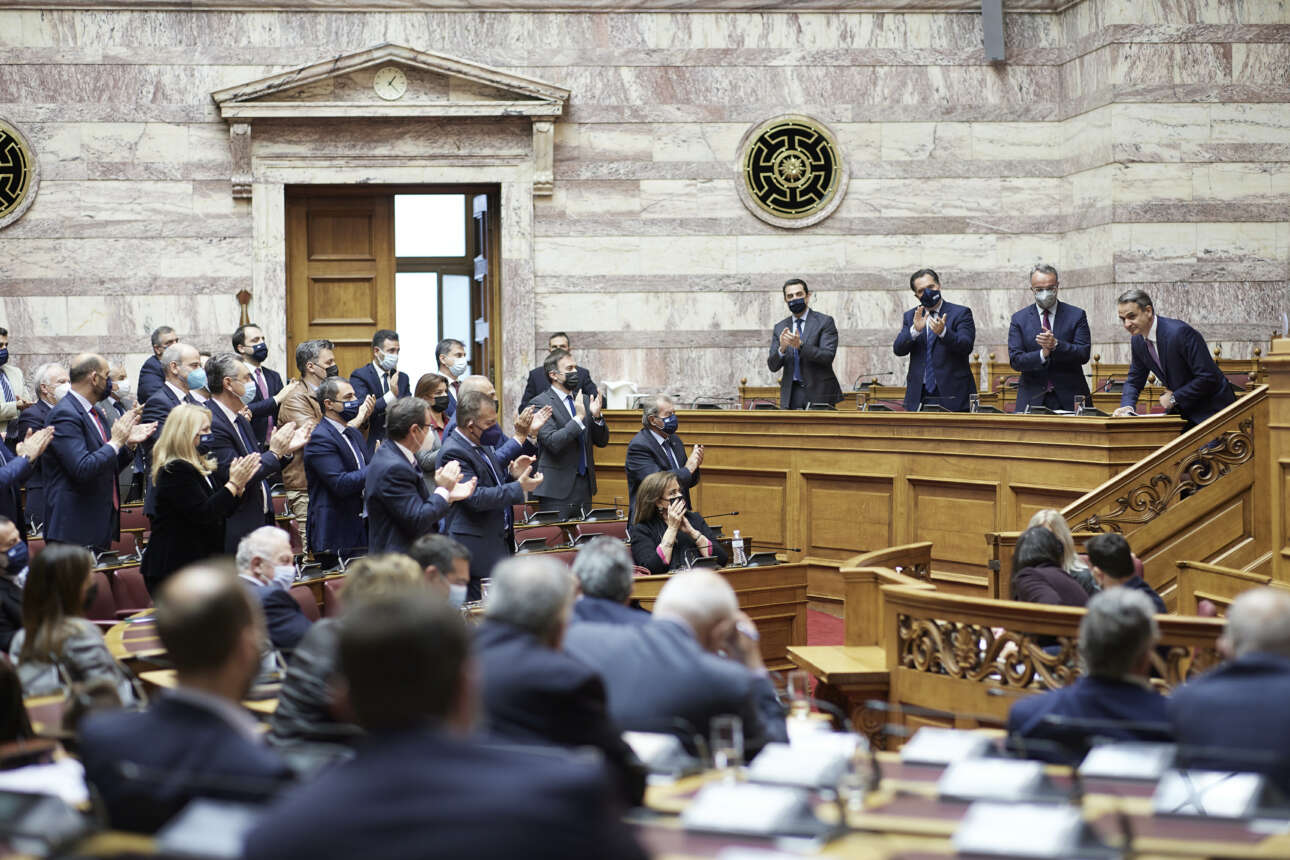Μητσοτάκης σε Τσίπρα: Μας βάλατε στα μνημόνια – είστε ψεύτης, αδιάβαστος, αποτυχημένος