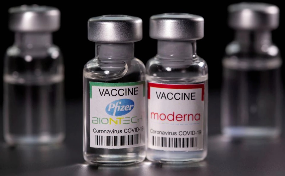 Εμβόλια mRNA: Πόσο διαρκεί η προστασία της τρίτης δόσης