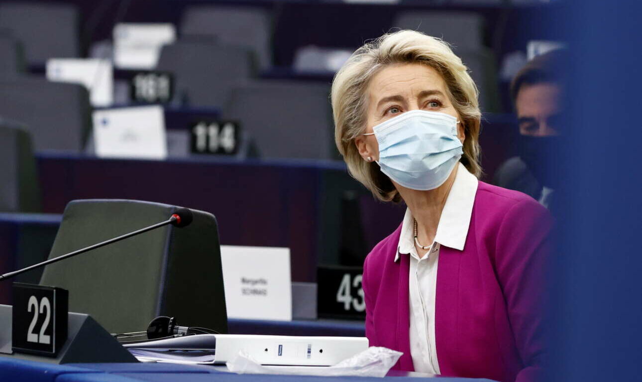 Φον ντερ Λάιεν: Οι Βρυξέλλες έτοιμες να λάβουν «πρωτόγνωρα μέτρα» εναντίον της Ρωσίας