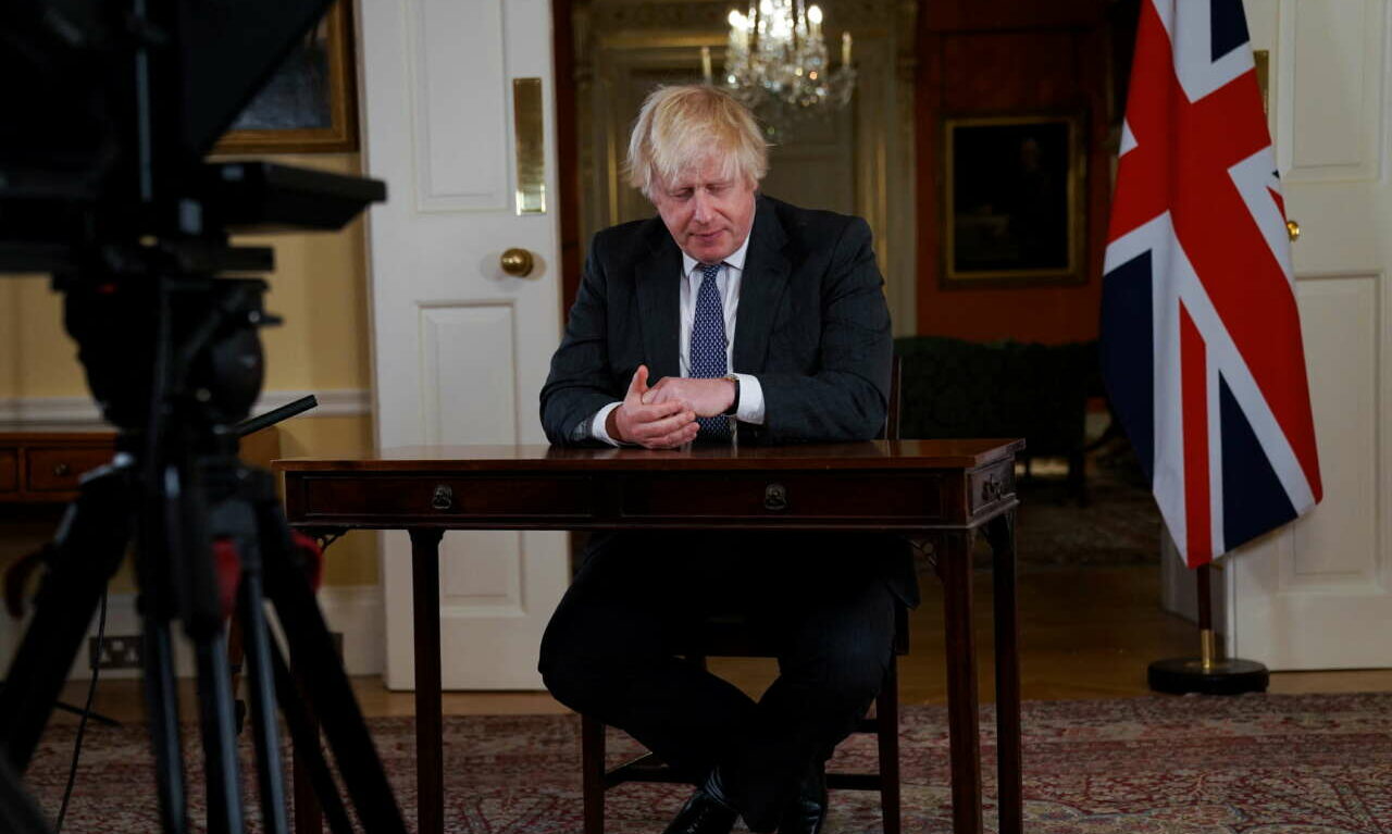 Ανταρσία των Τόρις κατά του Μπόρις Τζόνσον για τα νέα μέτρα – πέρασαν χάρη στους Εργατικούς