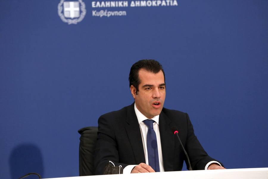 Μάσκα παντού – διπλή ή KN95 σε ΜΜΜ και σούπερ μάρκετ