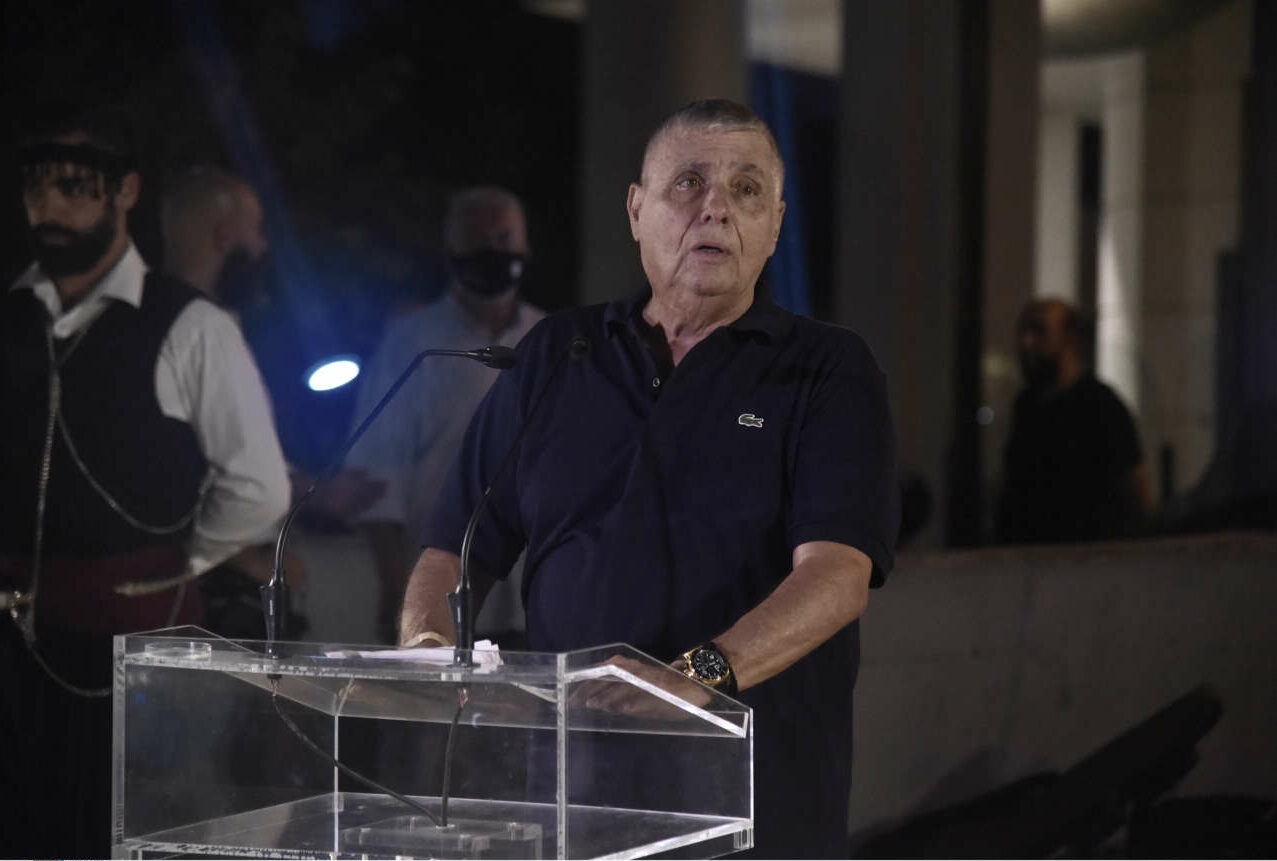 Διασωληνωμένος στη ΜΕΘ του «Σωτηρία» ο Γιώργος Τράγκας