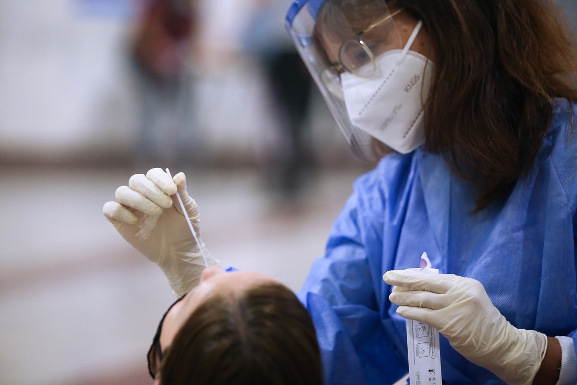 Θετικά στη μετάλλαξη Ομικρον τα δύο δείγματα από την Αθήνα