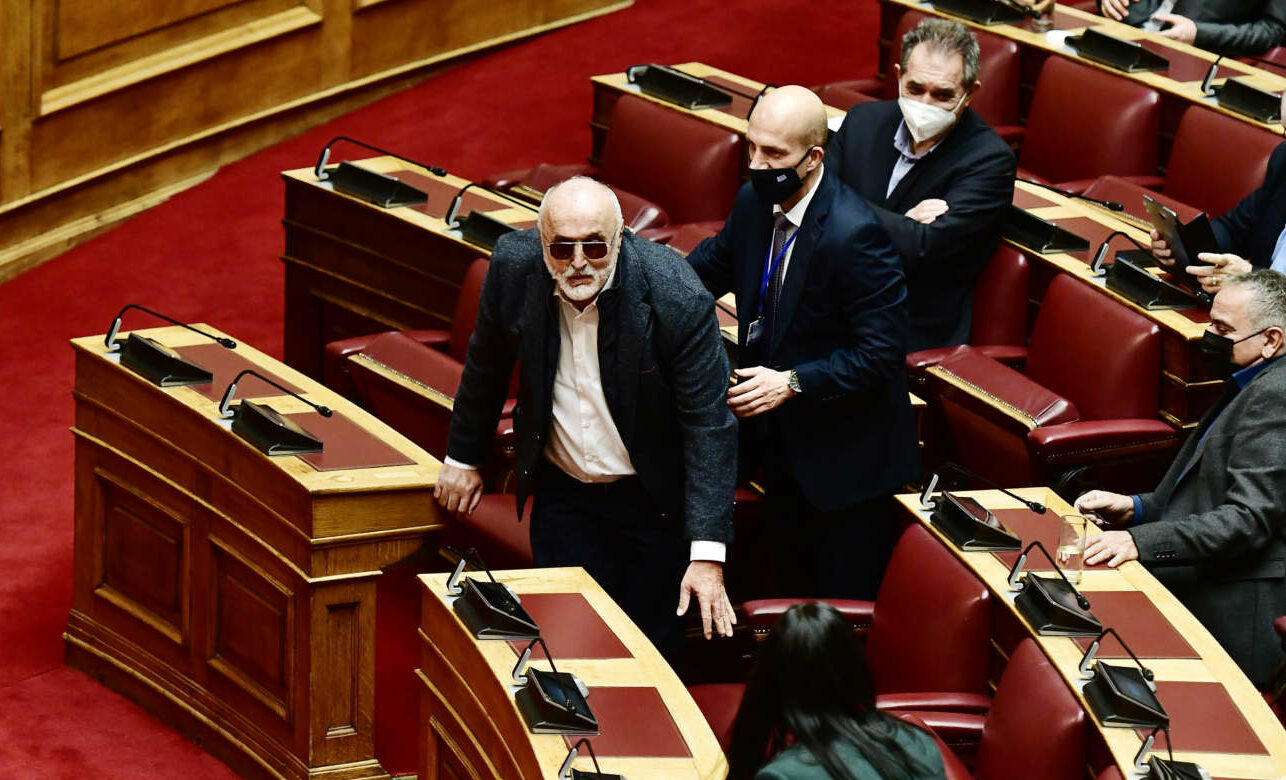 Κουρουμπλής: Το παραλήρημα περί δολοφονιών και η διαγραφή από την ΚΟ του ΣΥΡΙΖΑ