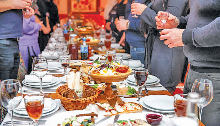 Bατόπουλος: Λάθος μήνυμα ότι η Ομικρον είναι απλό κρυολόγημα, θα χάσουμε ανθρώπους