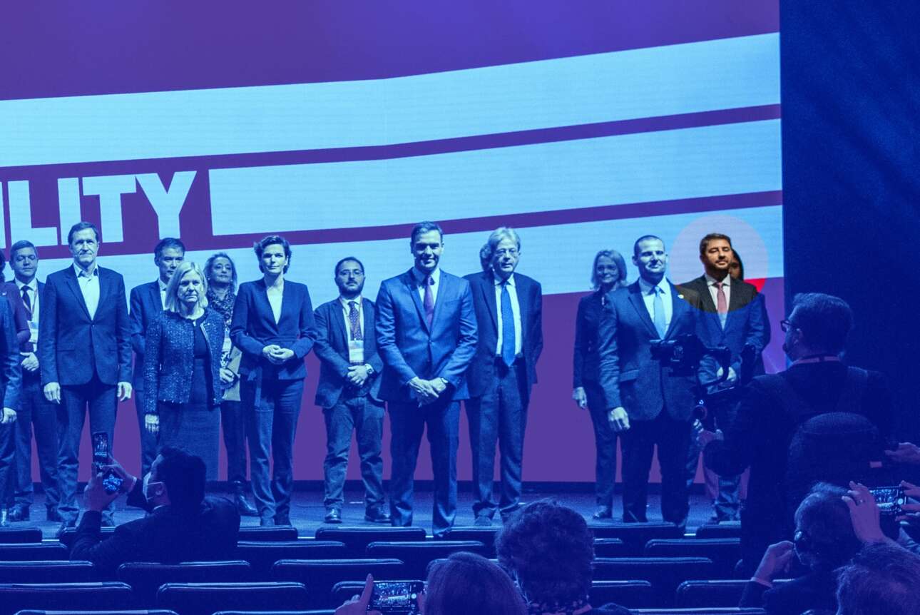 Πρεμιέρα Ανδρουλάκη στη σύνοδο των Ευρωπαίων Σοσιαλιστών – Το συγκινητικό βίντεο για τη Φώφη Γεννηματά