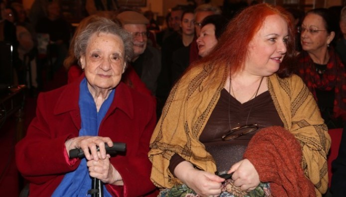 Διασωληνώθηκε και η κόρη της Ροζίτας Σώκου