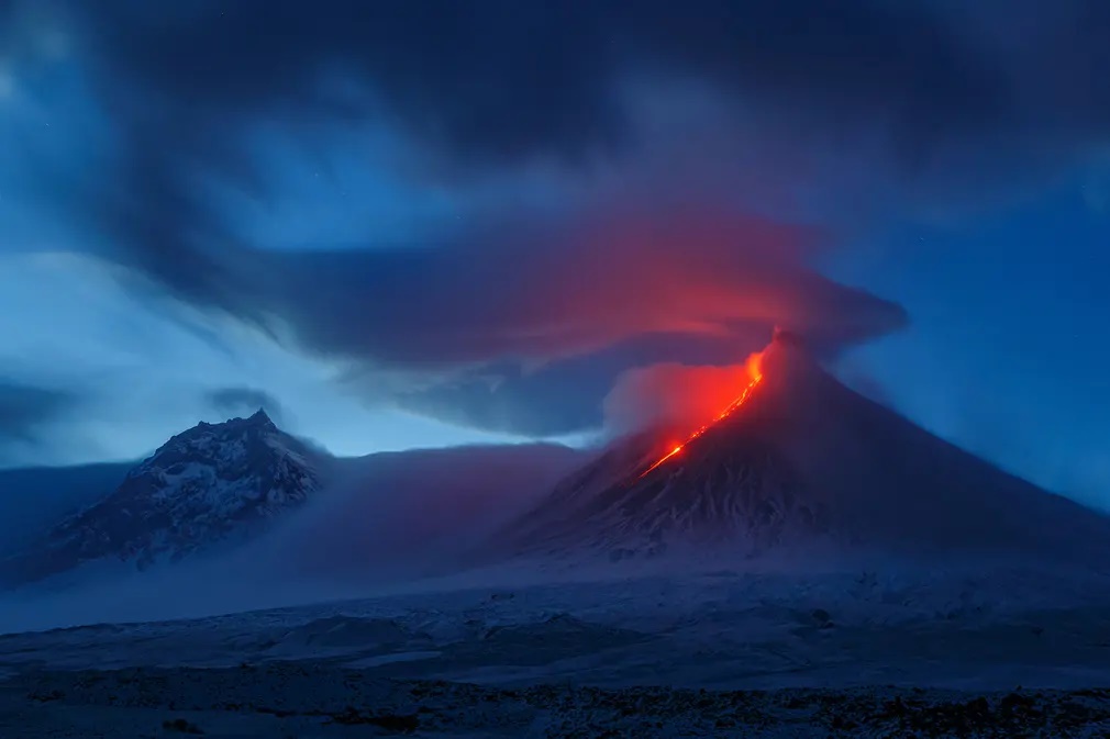 Νικητής στην κατηγορία «Τοπία» o Ντένις Μπουντκόφ με μια φωτογραφία από το εθνικό πάρκο της χερσονήσου Καμτσάτκα στη Ρωσία όπου υπάρχουν ενεργά ηφαίστεια