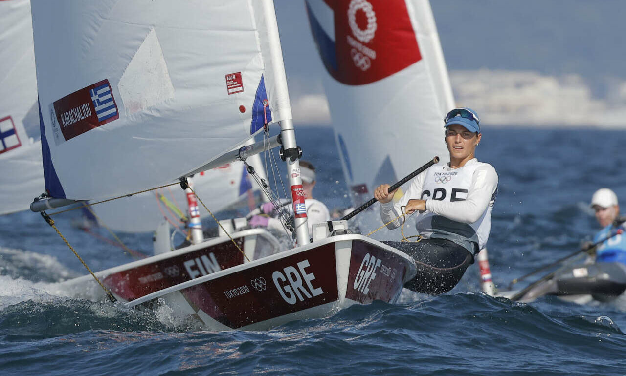 Η ξένη σημαία στα πανιά της Καραχάλιου