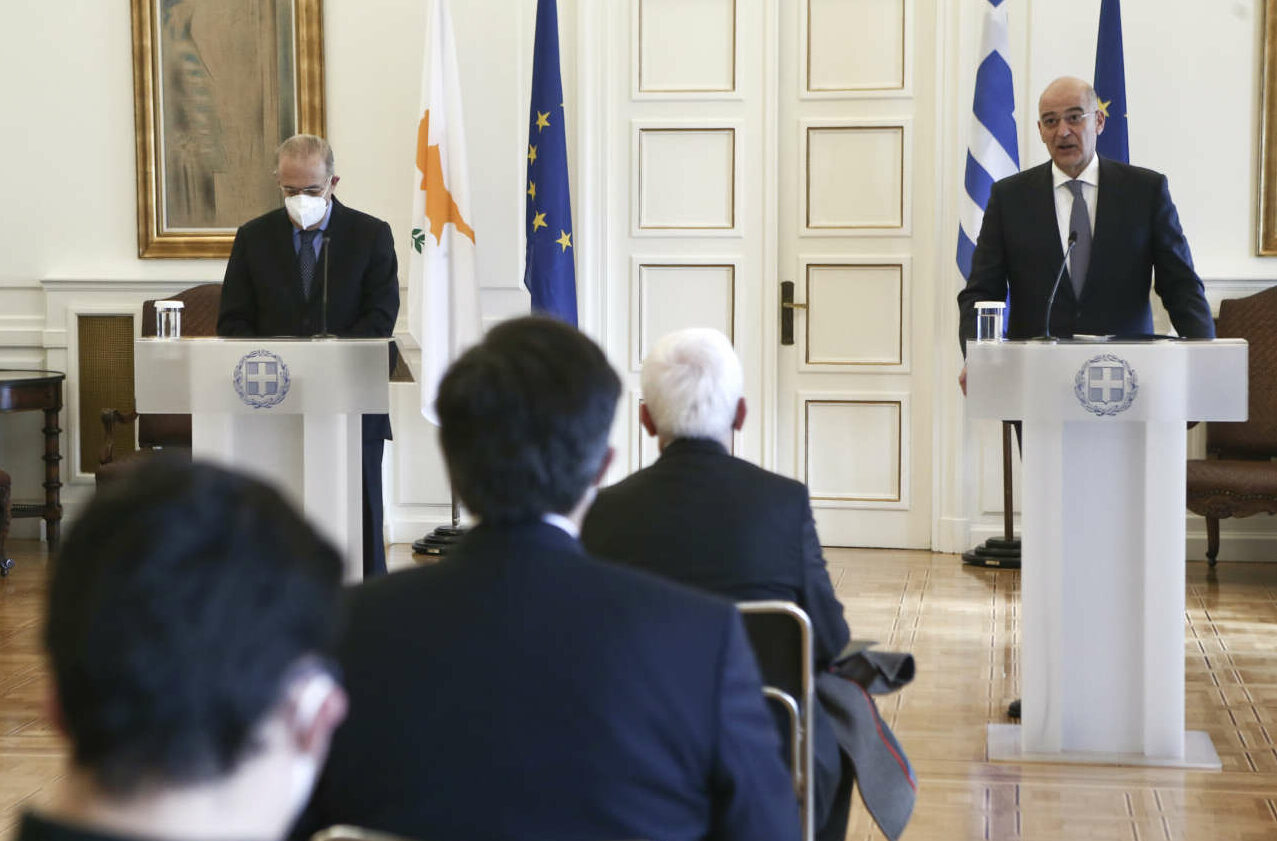 Δένδιας με Κασουλίδη: Θα συνεχίσουμε να θέτουμε καθαρά στα διεθνή fora την τουρκική προκλητικότητα