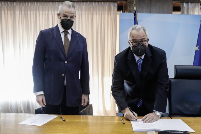 Ορκίστηκε έλληνας πολίτης ο ιστορικός Μαρκ Μαζάουερ