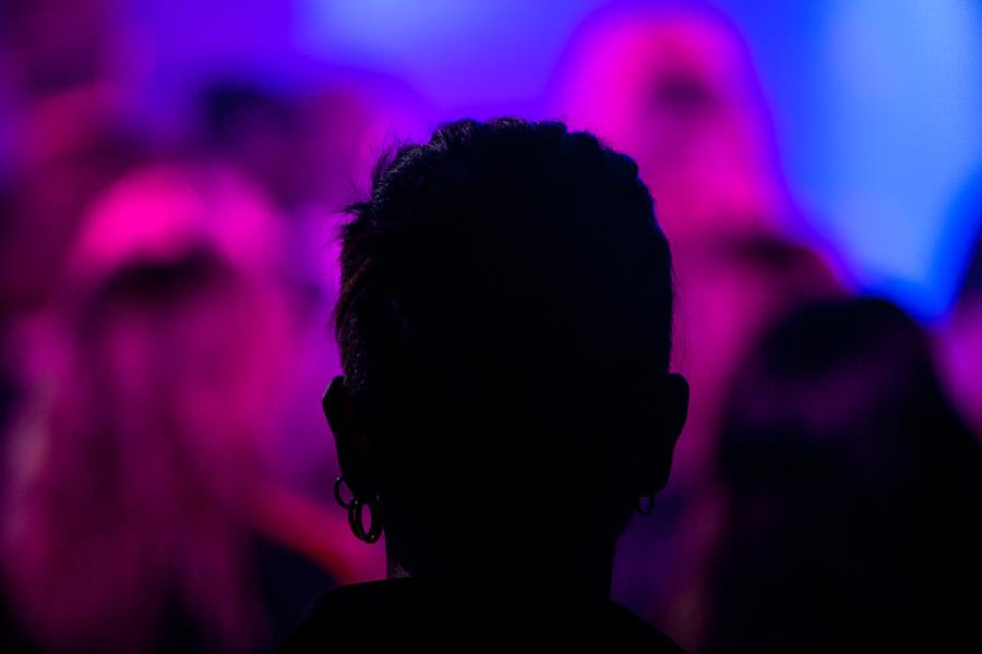 «The Audience» του Mariano Pensotti στο Onassis Channel στο YouTube