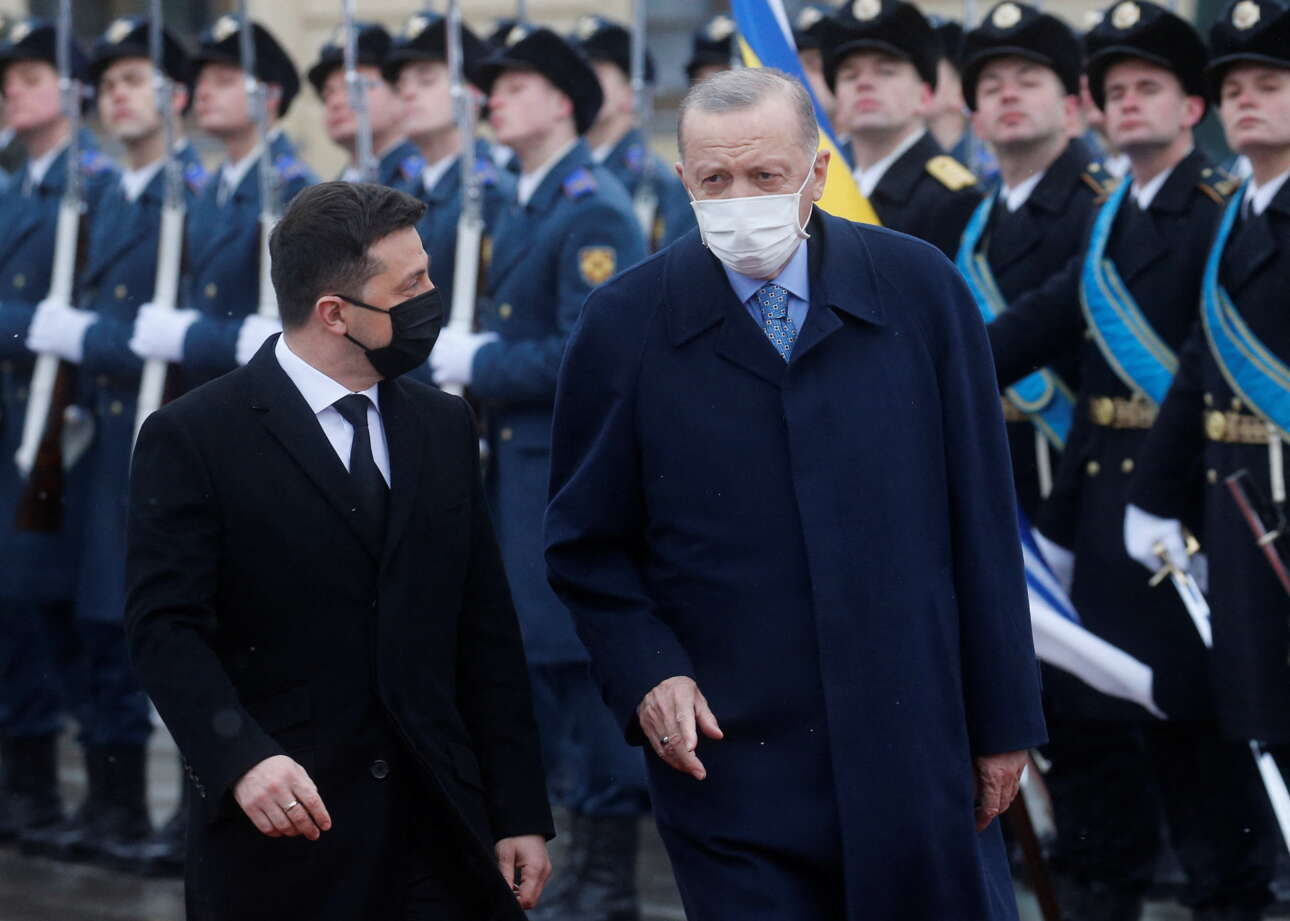 «Μαθήματα πολιτισμού» στην Ελλάδα από τον Ερντογάν με νέες καταγγελίες για νεκρούς μετανάστες στα σύνορα