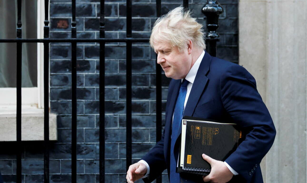 Δέσμευση ρωσικών περιουσιακών στοιχείων στο Ηνωμένο Βασίλειο ανακοίνωσε ο Τζόνσον