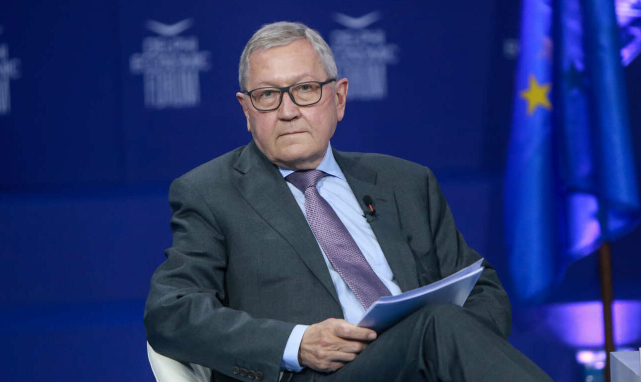 Σήμα Ρέγκλινγκ προς την κυβέρνηση: Να επιστρέψει η Ελλάδα σε πρωτογενή πλεονάσματα