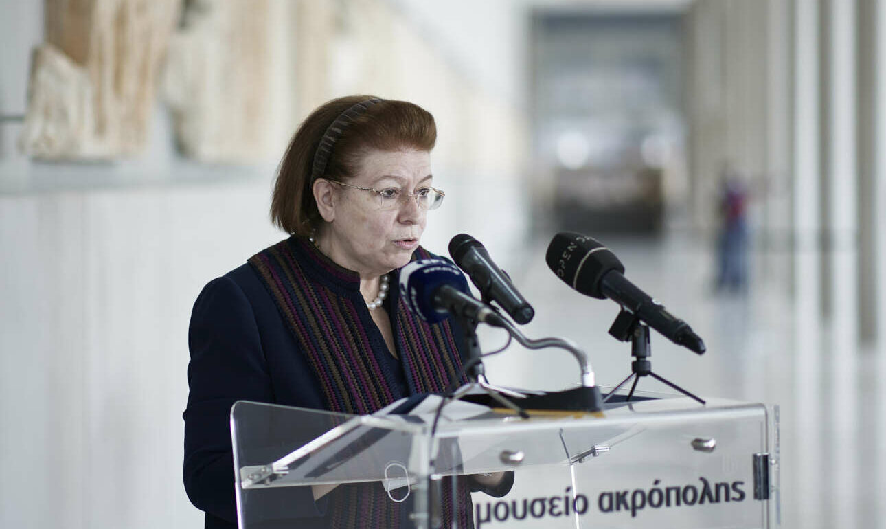 Μενδώνη: Να ανασταλούν εκδηλώσεις με ρωσικούς πολιτιστικούς οργανισμούς