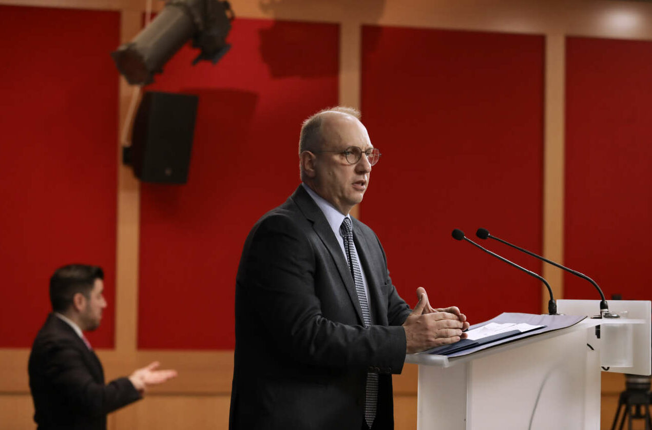 Οικονόμου: Ο «Χουντίνι» Τσίπρας τελείωσε οριστικά – Ολοι ξέρουν πια ότι ο βασιλιάς είναι γυμνός