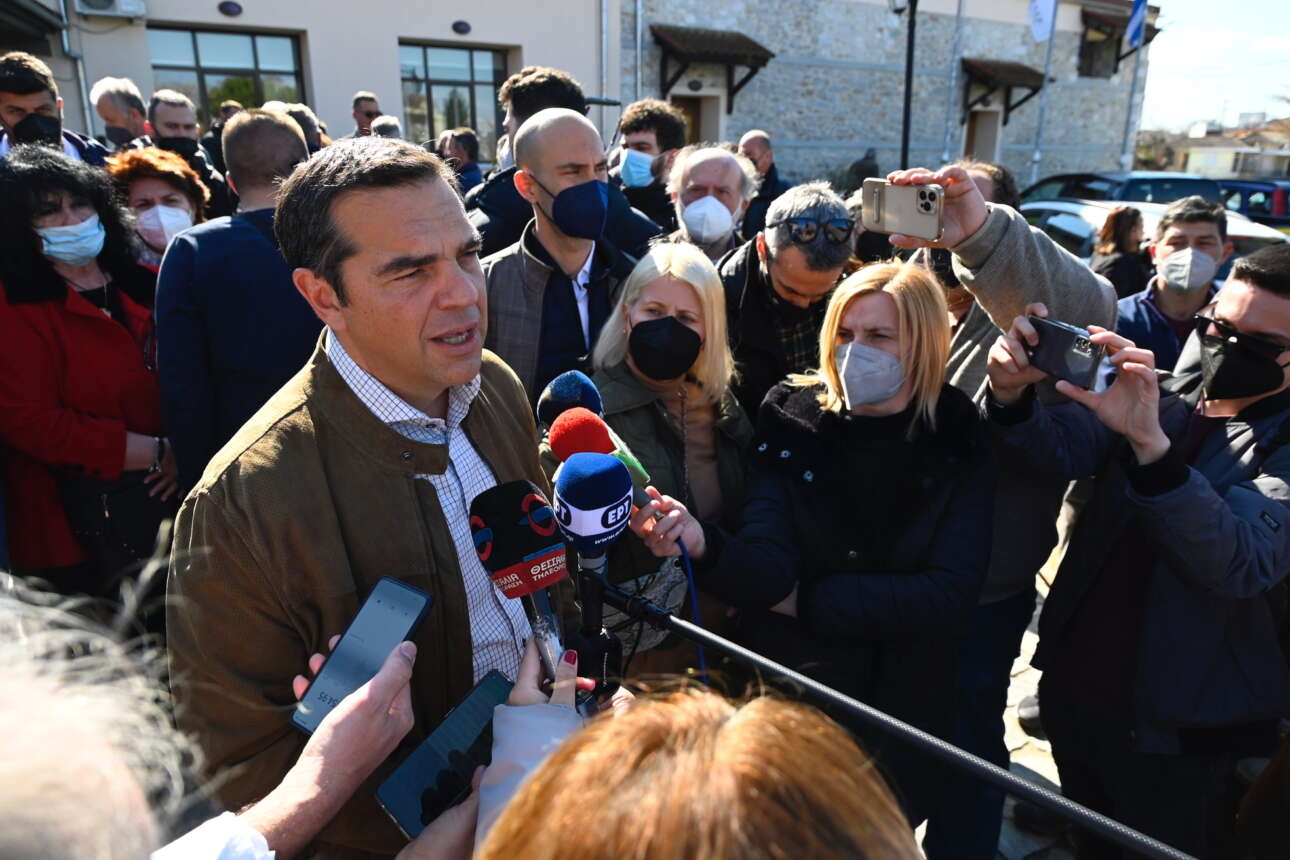 Ο Τσίπρας πήγε να συμπαρασταθεί στους αγρότες των μπλόκων στο Κιλελέρ – Στήριξε και Κύρτσο