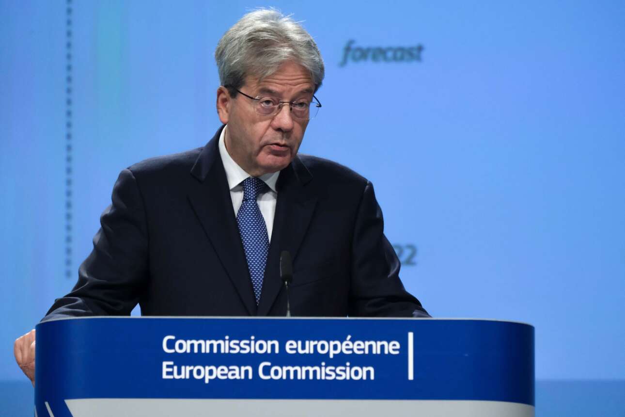 Μήνυμα Τζεντιλόνι στην ελληνική κυβέρνηση: Προσεκτικά με την αύξηση του κατώτατου μισθού