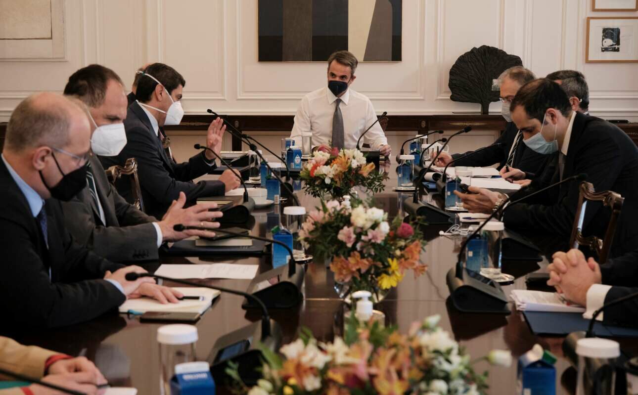 Κυβέρνηση: Μέτρα τριών κατευθύνσεων για την οπαδική βία