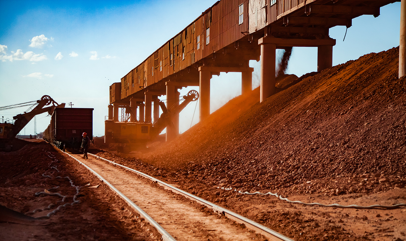 Στο μικροσκόπιο η μεταβίβαση εταιρείας εξόρυξης βωξίτη