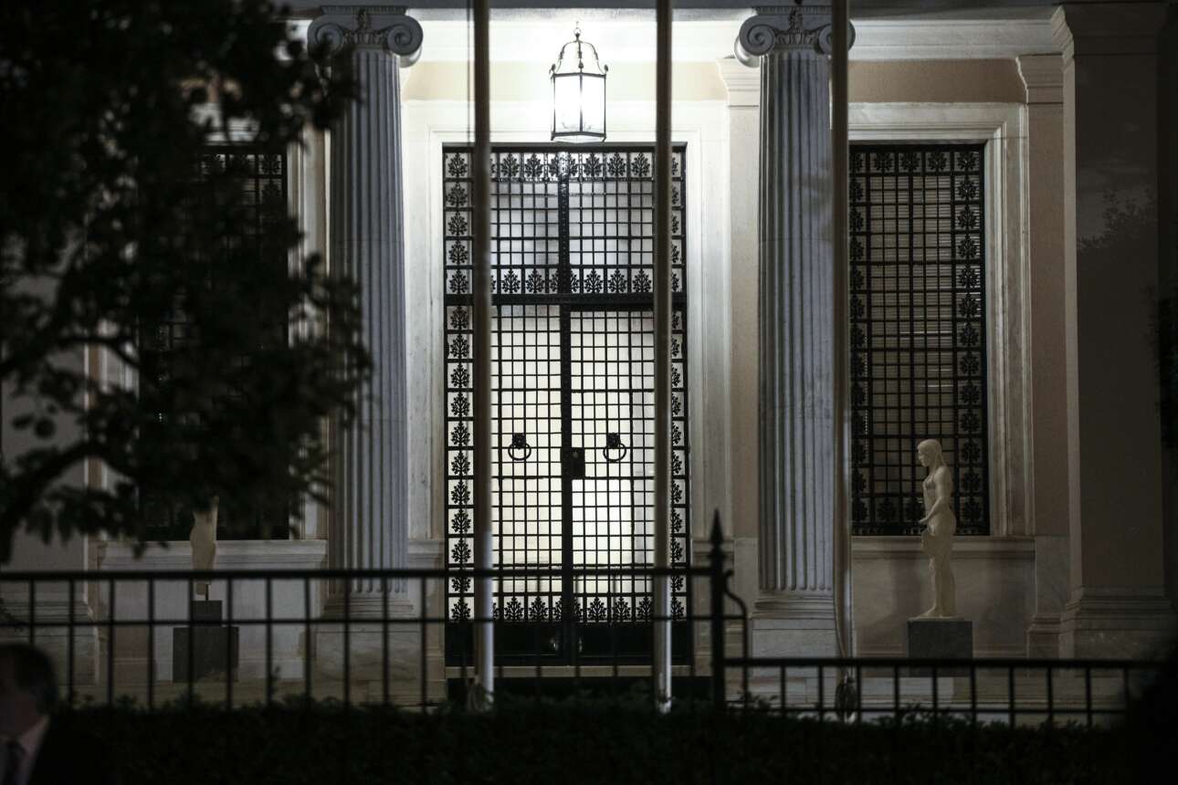 H υπόγεια σύγκρουση του Μαξίμου με το φιλορωσικό λόμπι στην Ελλάδα