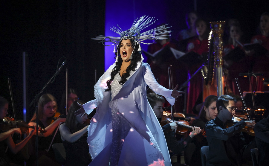 Πιστή στον Πούτιν η Αννα Νετρέμπκο ακύρωσε τις εμφανίσεις της σε Βερολίνο και Met