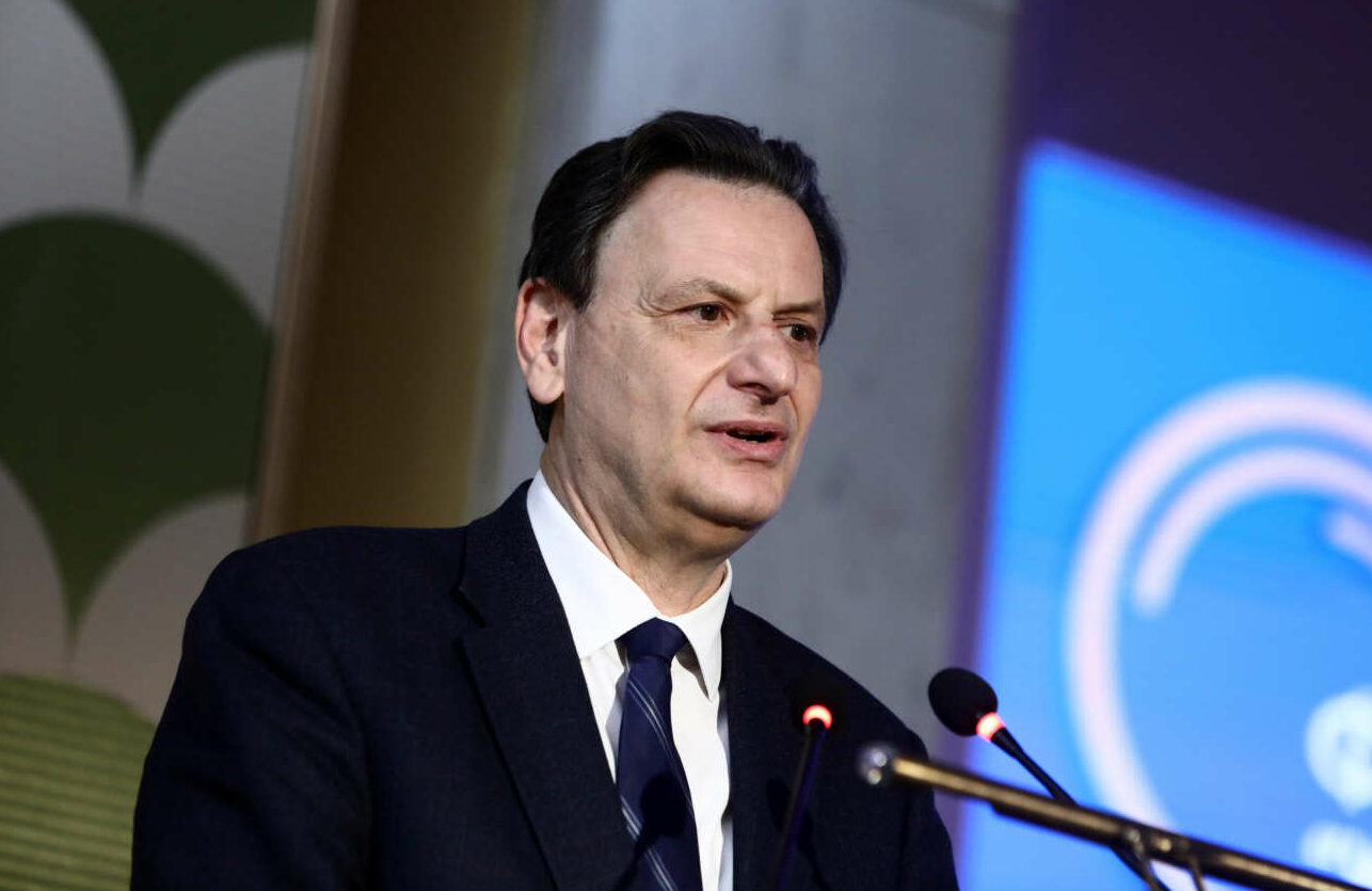 Σκυλακάκης: Τουλάχιστον 1% μείωση του ΑΕΠ λόγω πολέμου – τι βλέπει για τον τουρισμό