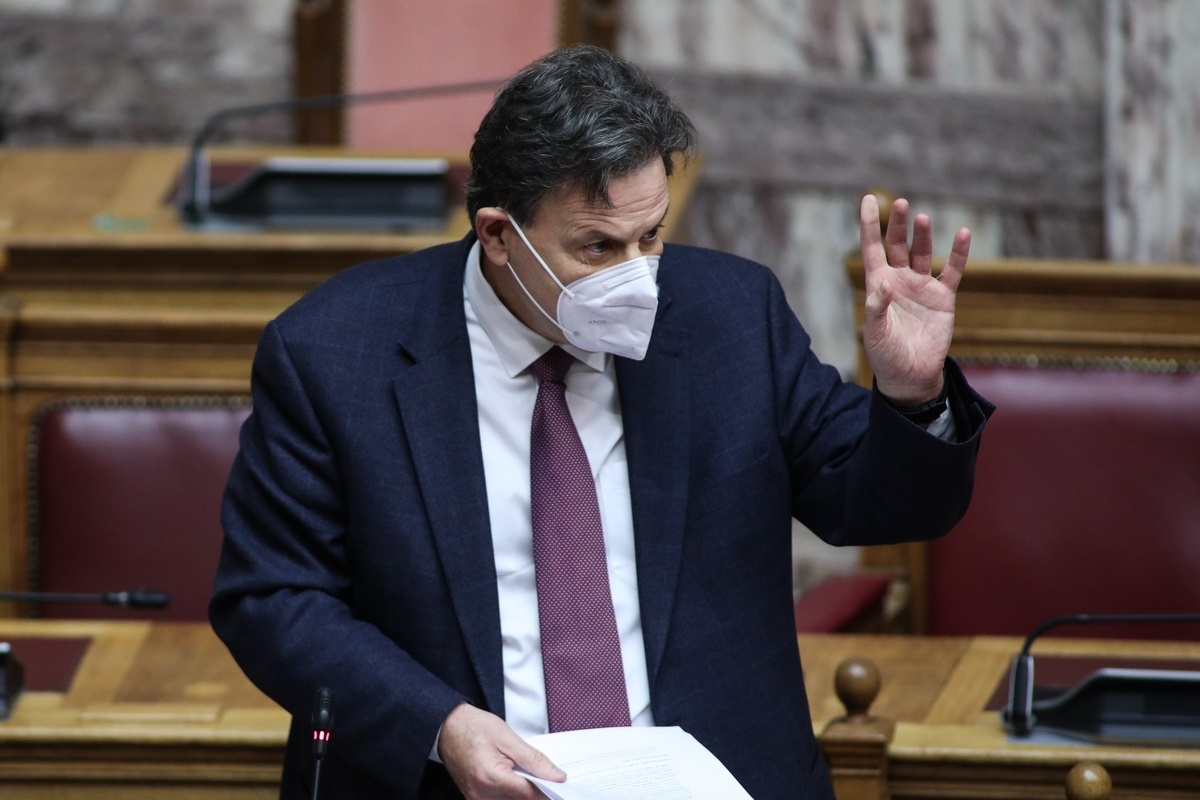 Σκυλακάκης: «Είναι λογικό να μην μπορούν να κάνουν υπομονή οι πολίτες που τους πλήττει το ρεύμα»